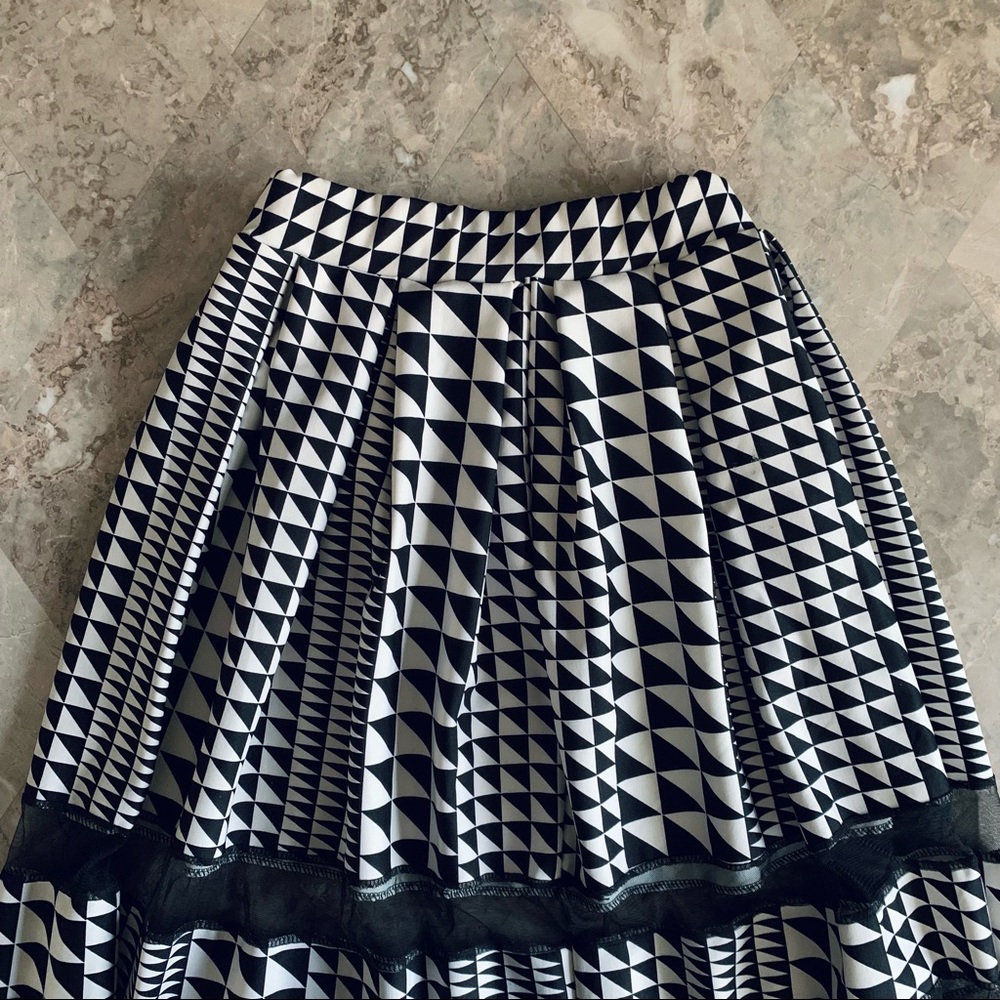 Retro Vintage Inspired Black and White Midi Tea Skirt